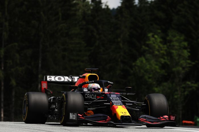 Max Verstappen buktikan Red Bull Racing berjaya di rumahnya sendiri. 