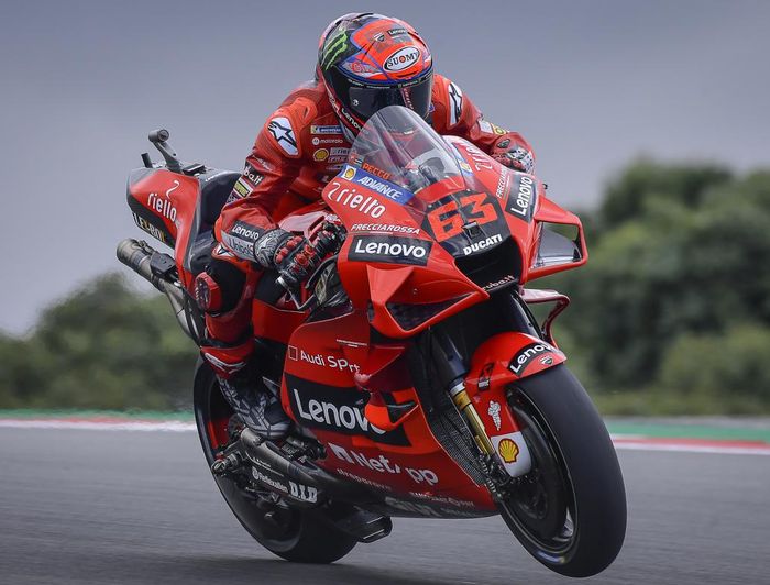 Francesco Bagnaia beberkan rahasia tampil meroket di MotoGP Portugal 2021.