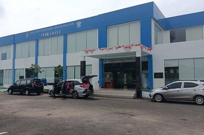 Kantor Satpas SIM Indramayu di Jalan RA Kartini Indramayu, Selasa (9/3/2021). 
