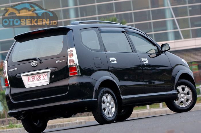 Kisaran harga Toyota Avanza seken tahun 2006.