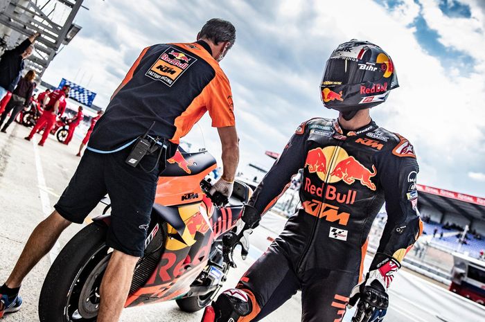 Meskipun mulai menunjukkan peningkatan yang menggembirakan, namun KTM tetap memilih memasang target yang realistis pada MotoGP 2019