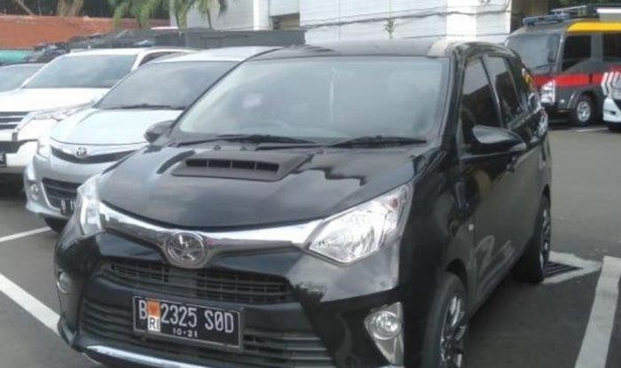 Toyota Calya pelaku pemukulan terhadap pengemudi ambulans di Bintaro