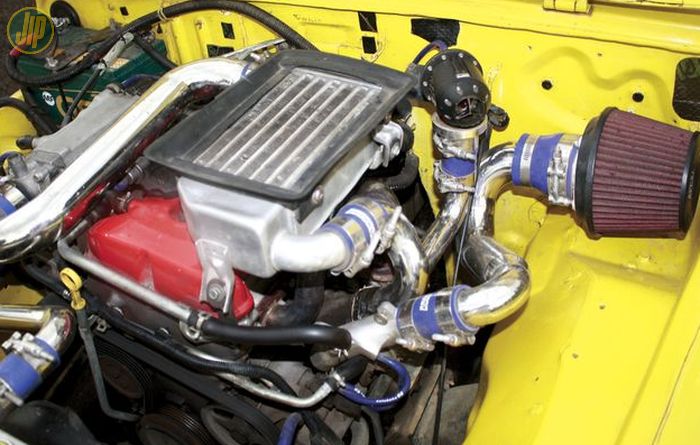 Suzuki Jimny LJ80 ini dipasangi mesin K6 Turbo Intercooler.