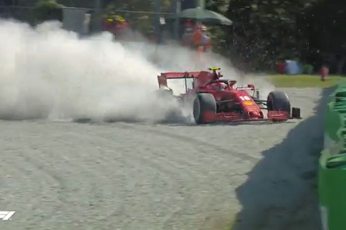 Charles Leclerc nabrak pembatas sirkuit di F1 Monza, Italia (06/09/2020)