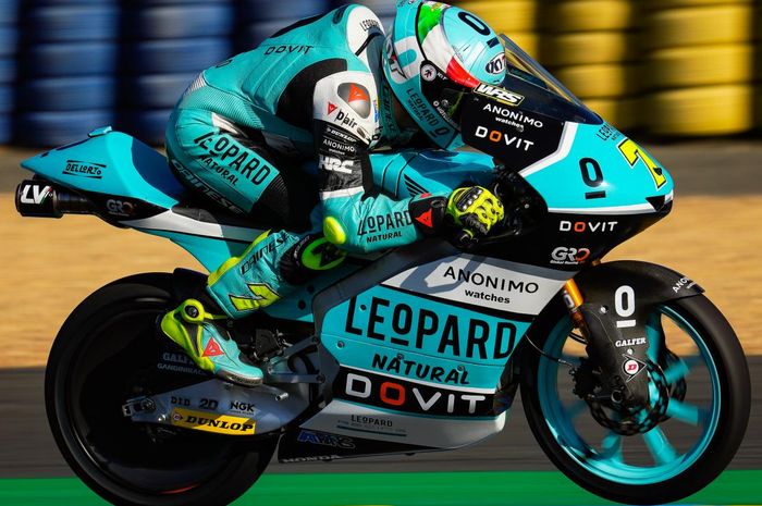 Dennif Foggia tampil dominan dan berhasil mengamankan pole position di kualifikasi Moto3 Prancis 2022