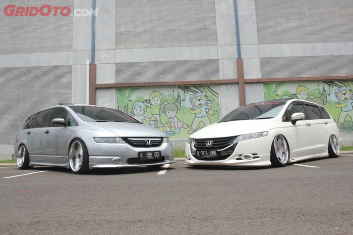 Duet Honda Odyssey beda generasi dengan modifikasi yang mirip