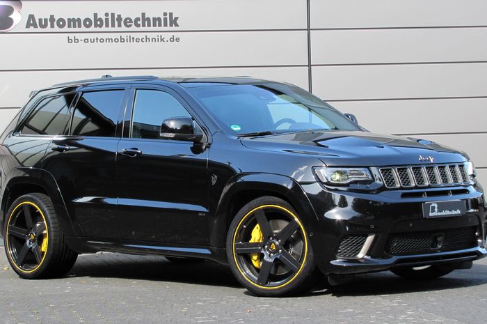 Jeep Grand Cherokee potensial banget didandani gaya racing