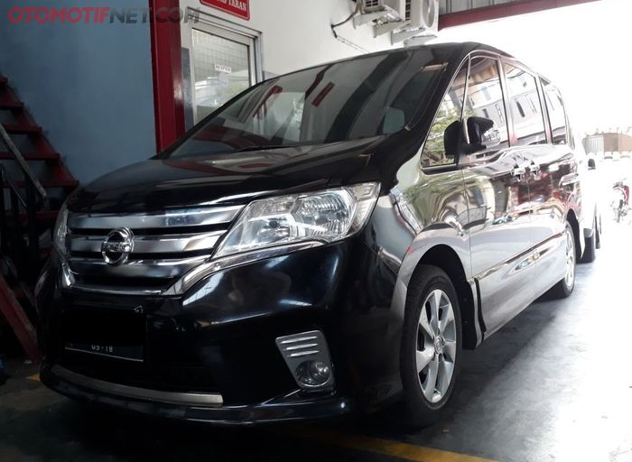 Nissan Serena c26 di bengkel spesialis Nissan, Jasmin Motor Sunter