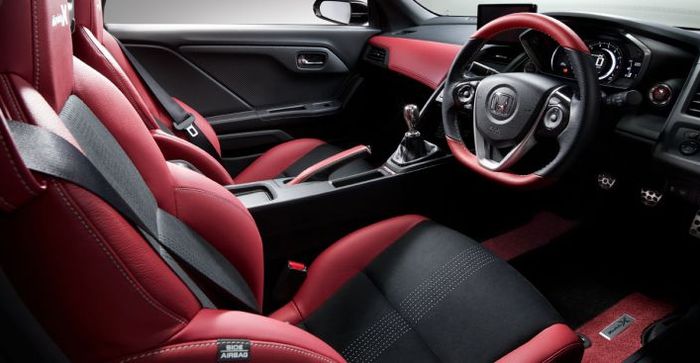 Merah hitam, kabin S660 Modulo X jadi makin sporti