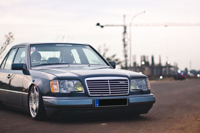 Mercedes-Benz W124