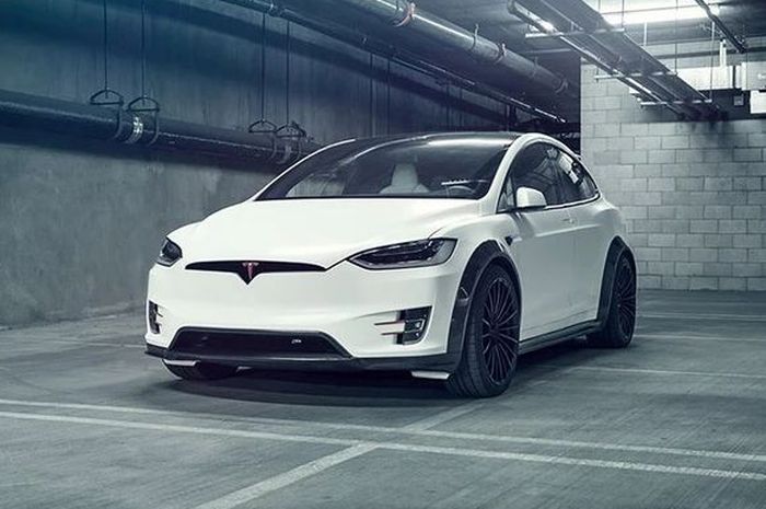 Modifikasi Tesla Model X berbodi gambot garapan T-Sportline, Amerika Serikat