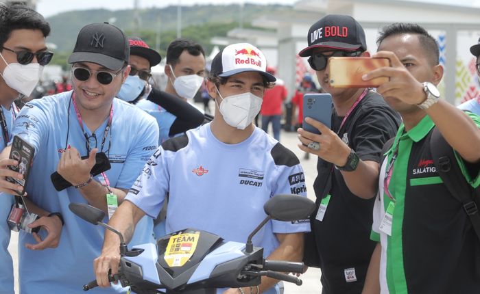 Bisa bertemu langsung dan berfoto dengan Alex Marquez atau Fabio Di Giannantonio