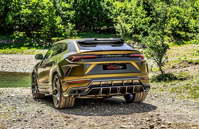 Tampilan belakang Lamborghini Urus hasil ubahan SCL Global