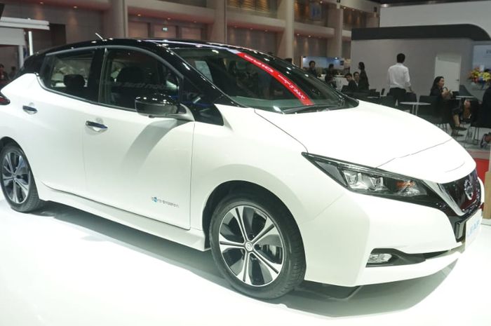 Nissan Leaf dijual seharga 1,99 juta Bath atau setara Rp 895 jutaan 