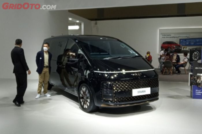 Hyundai Staria di Jakarta Auto Week (JAW) 2022