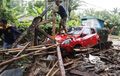 Pasca Tsunami Jalan Raya Serang-Pandeglang Terputus, Kondisinya Tertutup Material Hingga Pohon