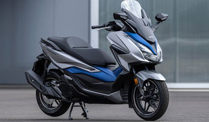 Honda Forza 125 resmi meluncur. tampil gagah dengan bodi gambot dan bertabur fitur premium