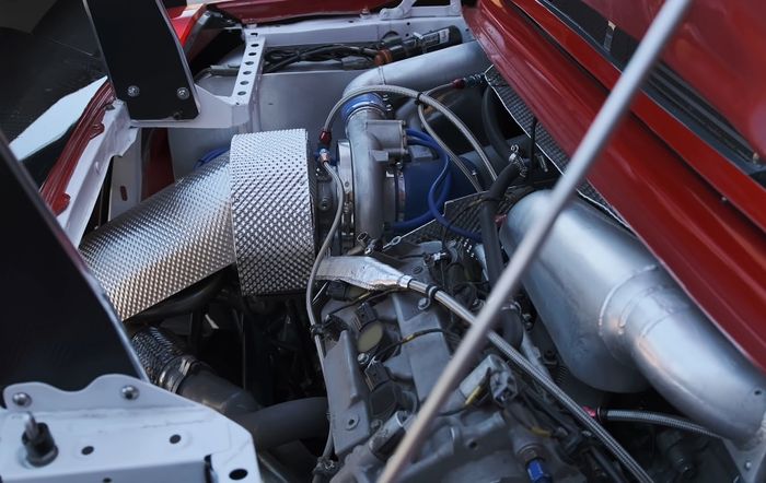 Modifikasi Toyota MR2 Spyder ganti mesin V6 3.500 cc bertenaga 850 dk
