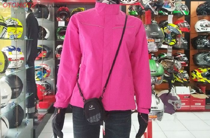 Pilihan apparel buat lady biker