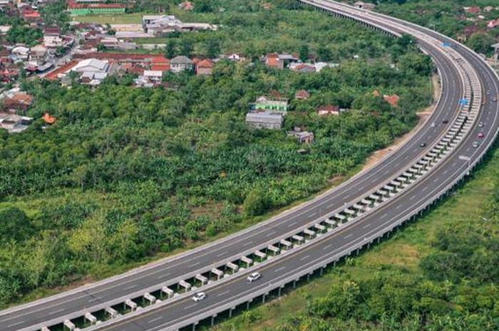 Konstruksi Jalan Tol Semarang-Demak Seksi 2.