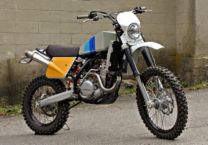 KTM EXC 450 custom ala enduro klasik dari Walt Siegl