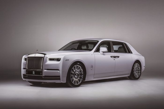 Edisi bespoke Rolls-Royce Phantom Orchid bertema anggrek
