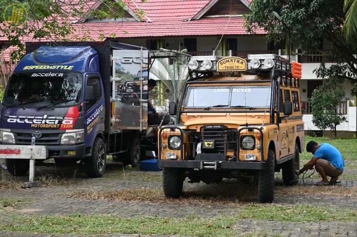 Truk AMS dampingi peserta Sumatra Tribute 2022, untuk jaga kondisi ban peserta