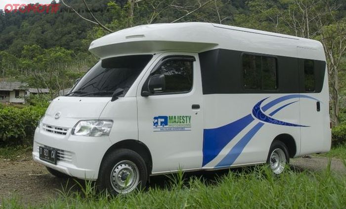 Modifikasi Daihatsu Gran Max sasis melar jadi motorhome