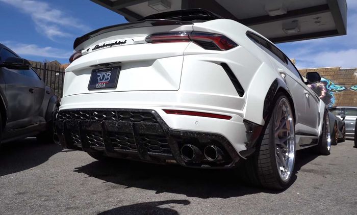 Buritan tampak lebih sporti pakai diffuser lebar