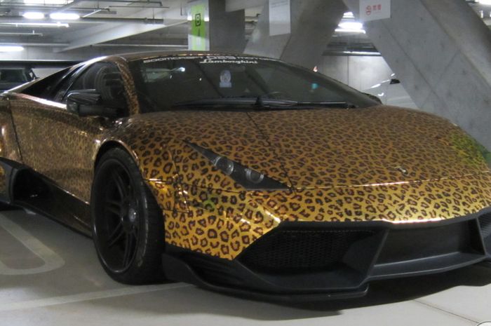 Lamborghini Murcielago pakai kelir motif Macan Tutul