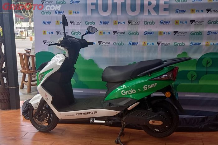  Smoot Motor, Swap Energi, Grab dan PLN berkolaborasi membangun ekosistem kendaraan listrik terintegrasi di Tanah Air.