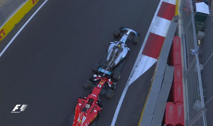 Sebastian Vettel gagal menahan emosinya ketika menyundul Lewis Hamilton di GP F1 Azerbaijan