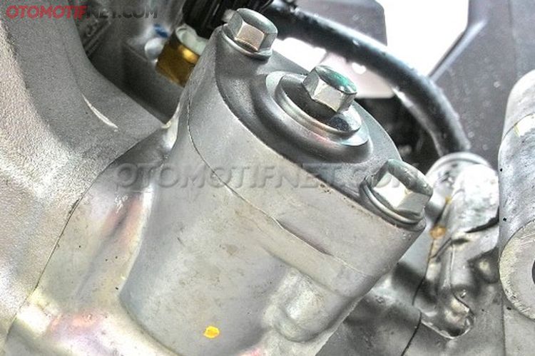 Problem Mesin Honda CBR150R Tersangkanya Tensioner Lifter GridOto
