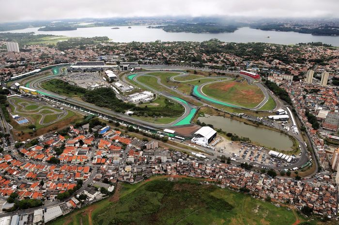 Tindak kejahatan dialami kru balap F1 di Autodromo Jose Carlos Pace atau sirkuit Interlagos, yang dipakai balap F1 Brasil