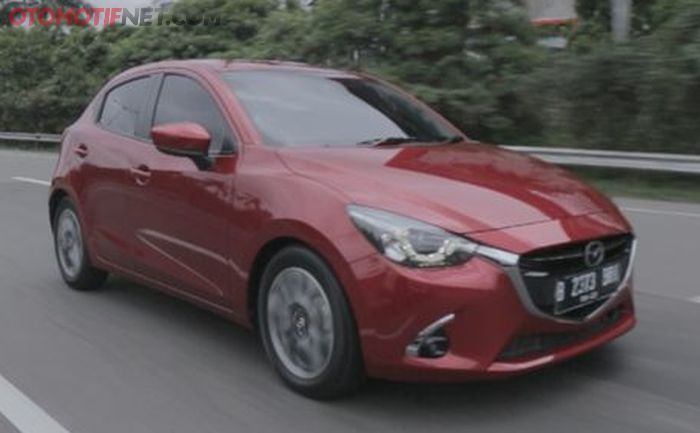 Mazda2 akselerasi dan konsumsi BBM ada diangka rata-rata (komparasi Compact Hatchback)