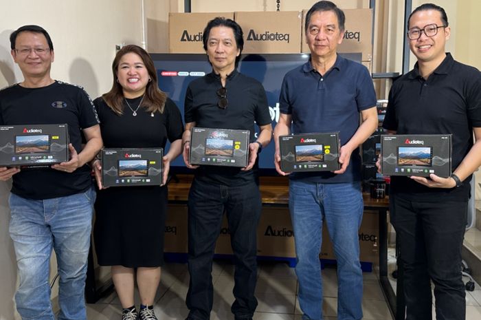 Bermitra dengan pabrik di China sebagai investor utama, Audioteq telah menyiapkan lini produksi besar-besaran hingga 2,5 juta unit per tahun