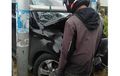Daihatsu Terios Tertancap Di Antara Dua Tiang Listrik, Wajah Berbentuk 'V'