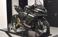 Kawasaki Ninja ZX-25R Berbalut Carbon, Knalpot Yoshimura, Siap Balap! 