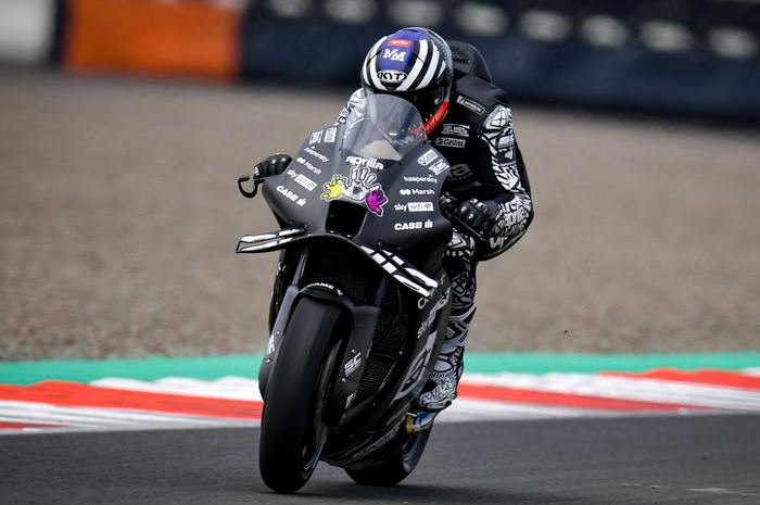 Konsisten mengisi baris depan dalam tes pramusim MotoGP 2022, Aleix Espargaro malah ragu bisa Aprilia bisa cepat saat balapan