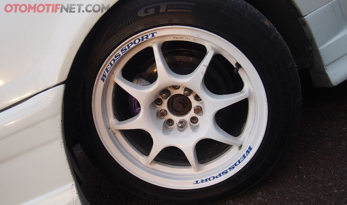 Pelek Weds Sport TC05 ring 16 dibalut ban Champiro SX2