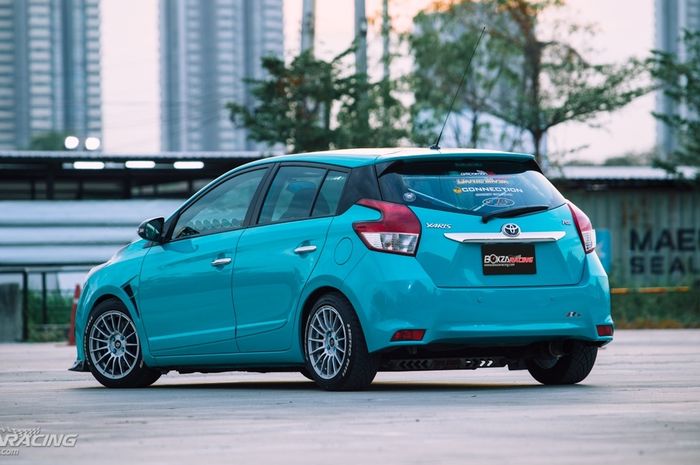 Modifikasi Toyota Yaris sporty asal Thailand masih berlanjut ke dalam kabin