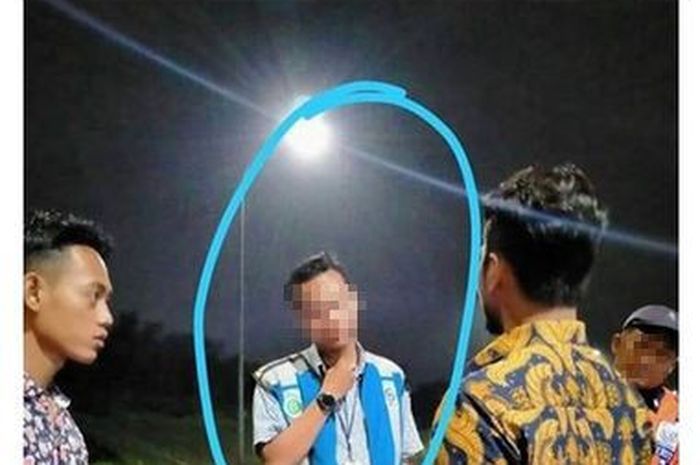 Petugas Jasa Marga menyita STNK pengguna tol karena saldo kurang