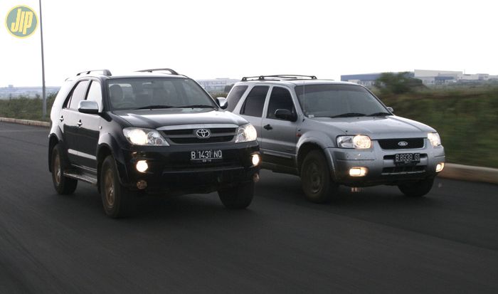 Ford Escape 3.0 Limited AWD vs Toyota Fortuner 4x4 2006