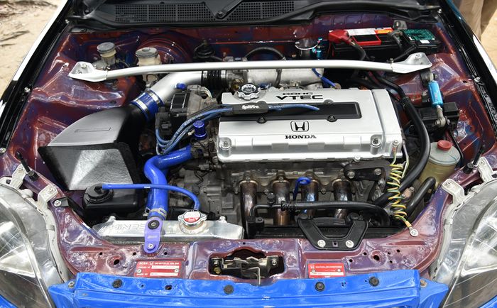 Engine swap Honda Civic Ferio pakai mesin B16B dari Civic EK9 Type R