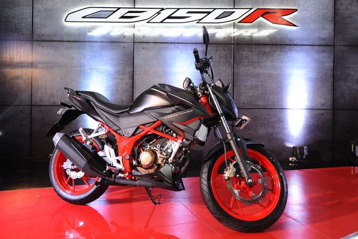 New Honda CB150R Streetfire hadir dengan pilihan warna dan ubahan baru