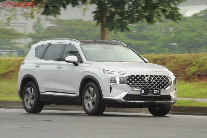 Hyundai New Santa Fe Bensin 2.5L G Signature
