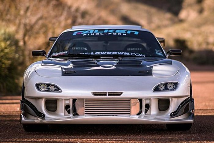 Tampak depan Mazda RX 7 1993 