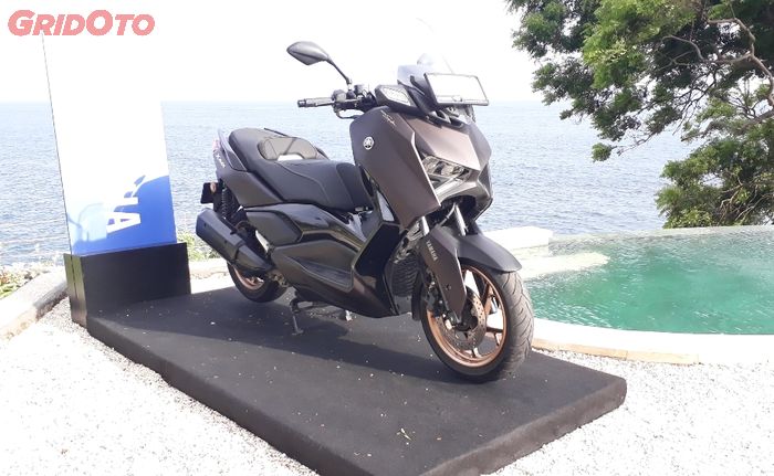 Yamaha XMAX Tech Max 