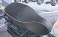 Enggak Biasa, Detail Jok Vespa Racing Sixties Ternyata Cakep Banget