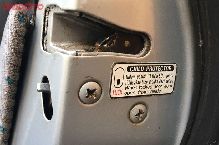 Child lock di Toyota Starlet